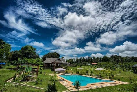 Beautiful scenery at MonTeray Farm Resort in Pinamungajan .